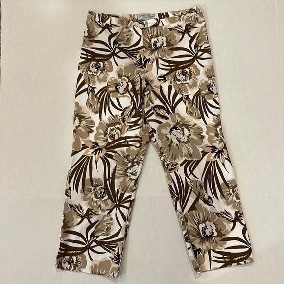 Valerie Stevens Pants - COPY - Valerie Stevens 8 petite brown tropical capri pants